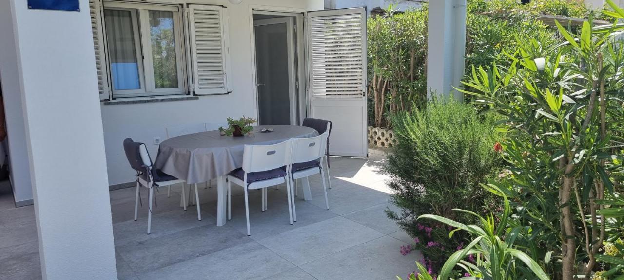 Apartment Tonci Novalja Exterior photo